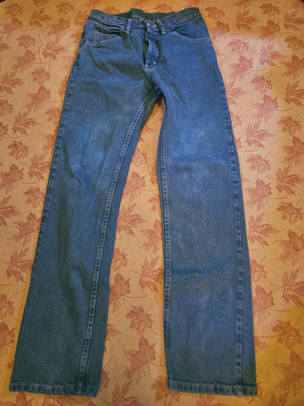 Wrangler Retro Straight-Leg Jeans in Antique Wash